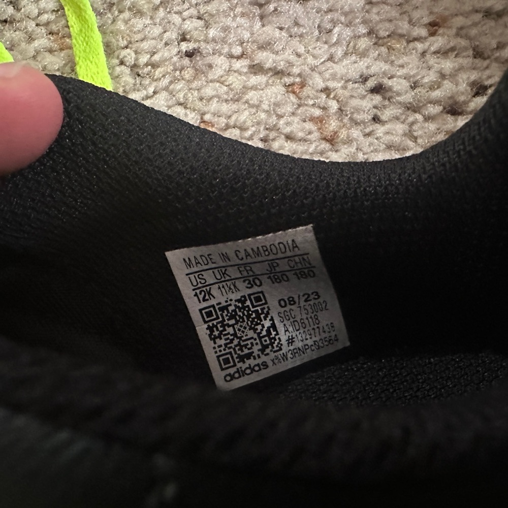 Kids Adidas Soccer Cleats SZ 12K - Picture 5 of 5